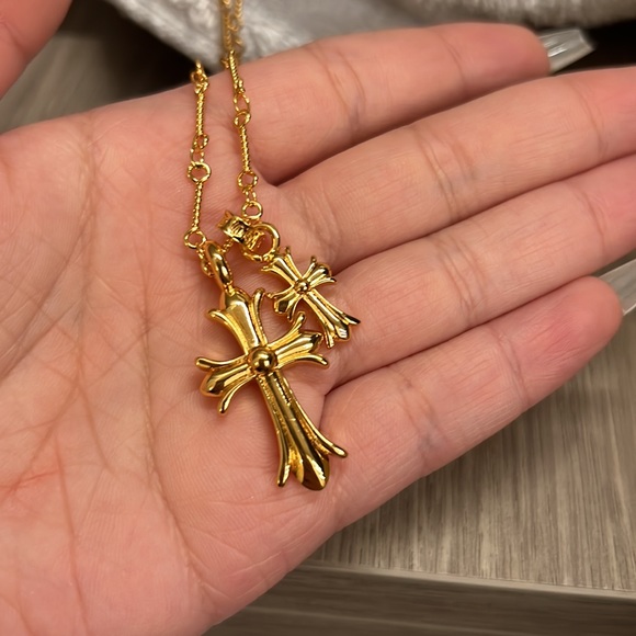 Necklace - Picture 2 of 6